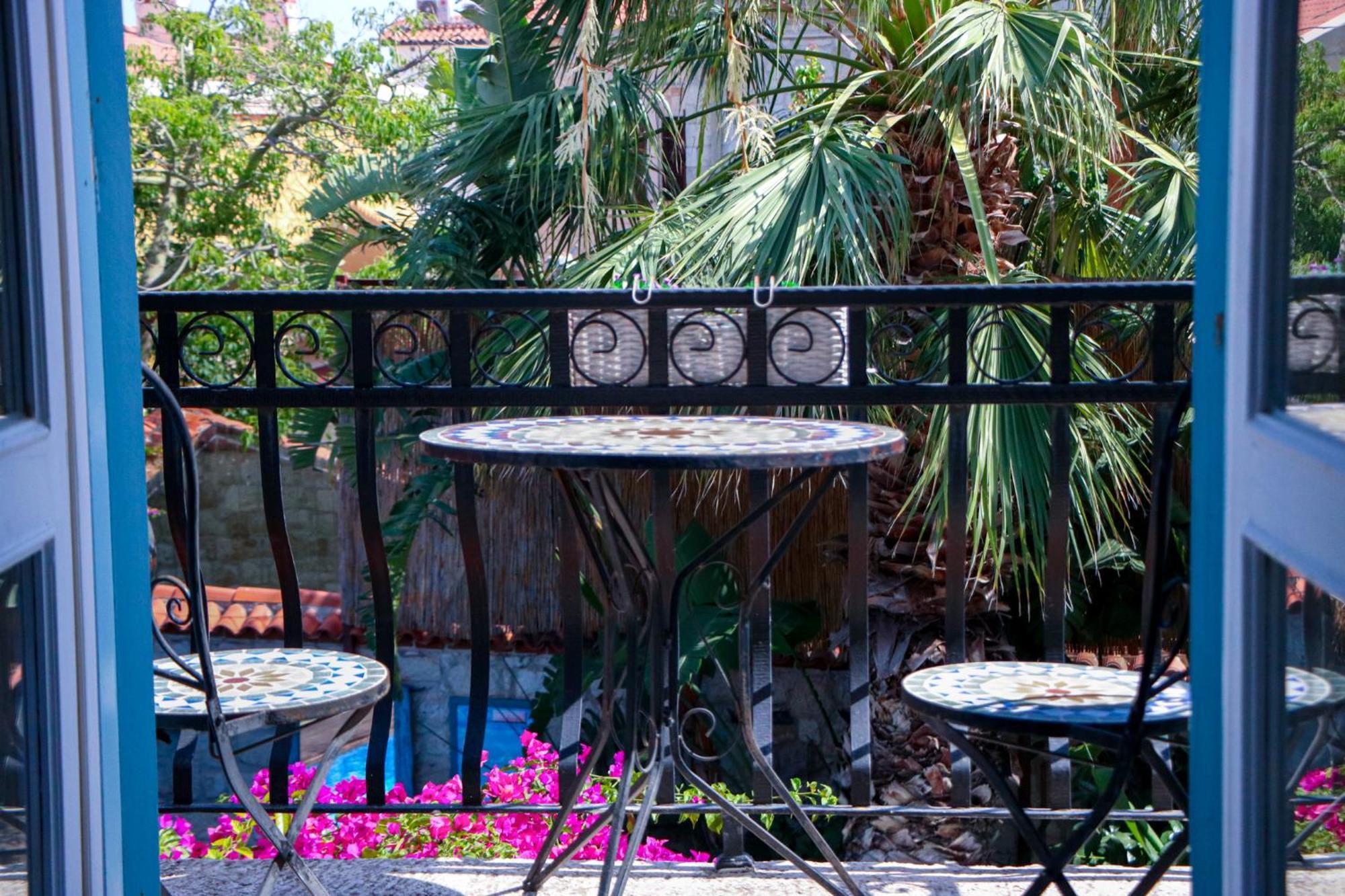 Cocopalm Boutique Hotel Alacati Exterior photo